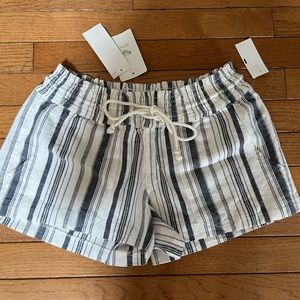 Roxy Beach Shorts Size Medium
